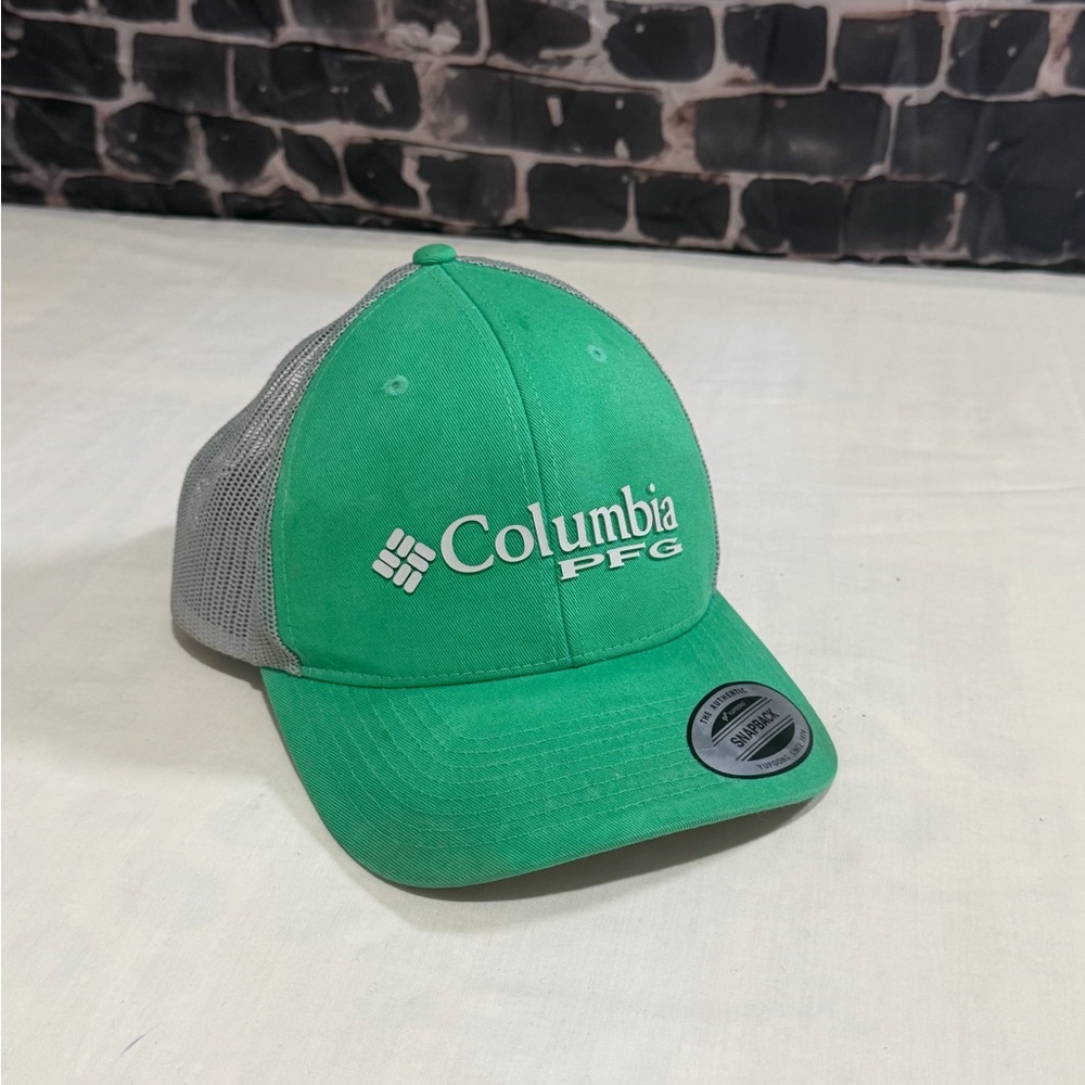 Columbia PFG Snapback Trucker Hat Green Gray Mesh Fishing Cap One Size